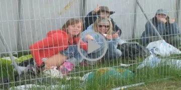 Click to Play Full Video Facebook